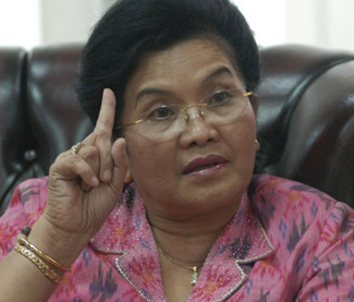 JAKARTA–Tidak terpilihnya kembali mantan Menteri Kesehatan <b>Siti Fadillah</b> ... - siti-fadhilah