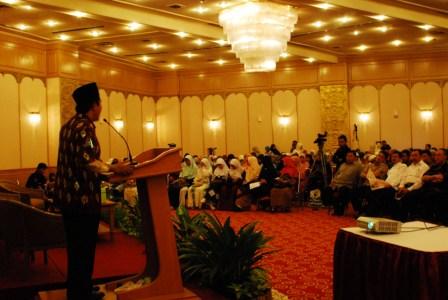 foto-24 Opening Speech oleh Ust. Rokhmat S. Labib