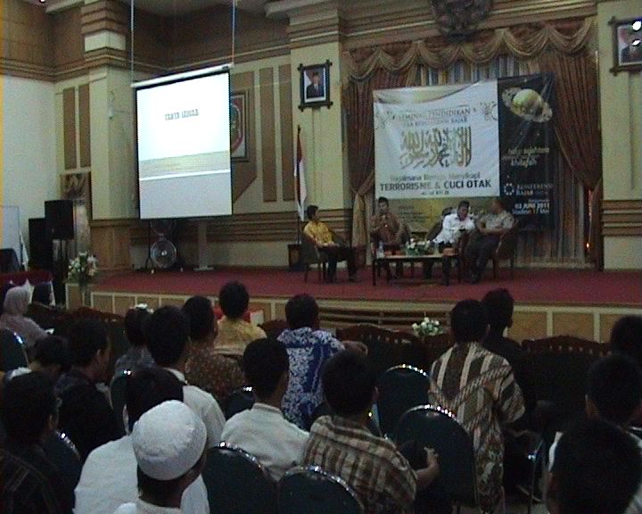 seminar dihadiri ratusan peserta