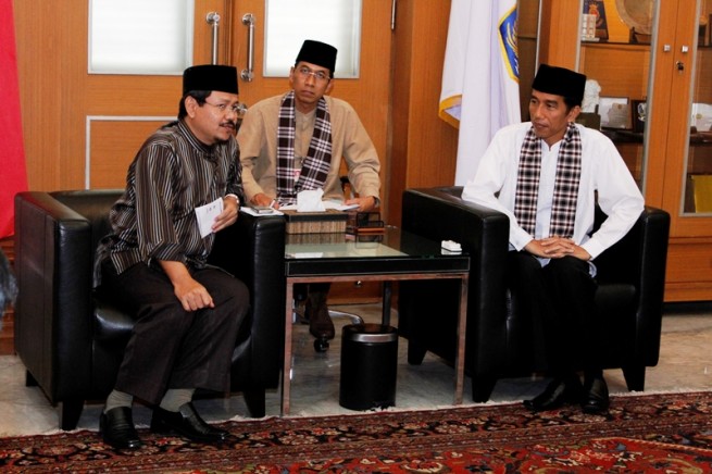 Pak Jokowi dan Pak Ismail Yusanto