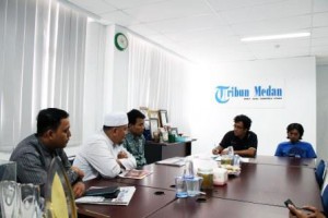 Kunjungan HTI Sumut ke Tribun Medan (3)