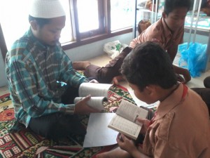 LDS HTI Kediri ajar baca quran