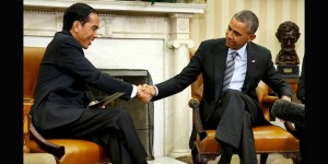 U.S. President Obama and Indonesia's President Widodo shake hands after their meeting in the Oval Office at the White House in Washington